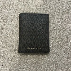 Micheal Kors wallet